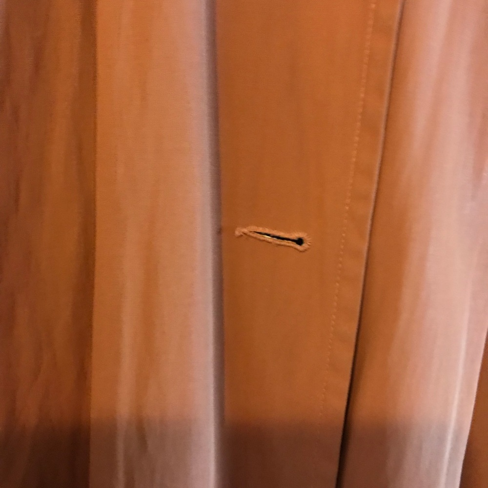 Rust coloured cape. - Picture 6 of 8